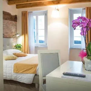 2* Guest house La Corte Fiorita